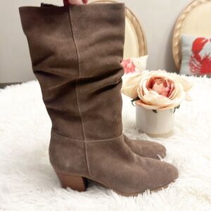 Crown Vintage Taupe Suede Slouchy Calf Heel Boots women size 6.5